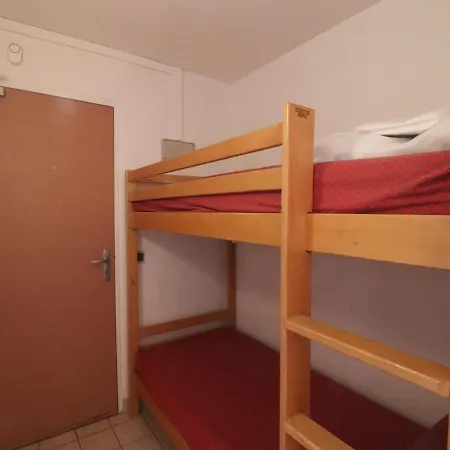 A Sete: Terrasse, Jardinet, Piscine Et Parking Prive A Proximite De La - Fr-1-472a-141 アパート *