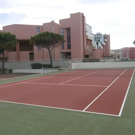 A Sete: Terrasse, Jardinet, Piscine Et Parking Prive A Proximite De La - Fr-1-472a-141 شقة