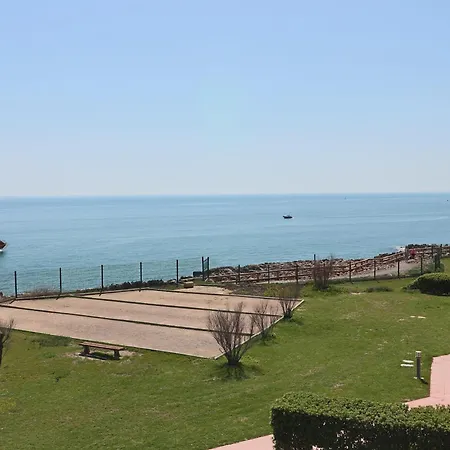 Rez-De-Jardin Avec Acces Piscine Et Mer, Parking Prive - Fr-1-472A-141 Lejlighed *