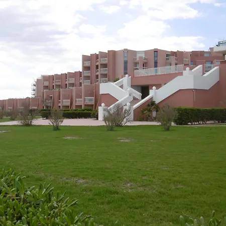 Rez-De-Jardin Avec Acces Piscine Et Mer, Parking Prive - Fr-1-472A-141 Sète