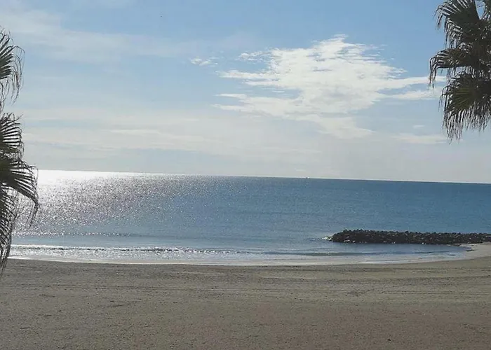 Daire Rez-De-Jardin Avec Acces Piscine Et Mer, Parking Prive - Fr-1-472A-141 Sète