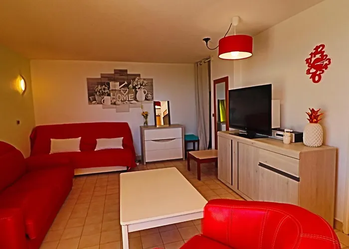 Daire Rez-De-Jardin Avec Acces Piscine Et Mer, Parking Prive - Fr-1-472A-141 *